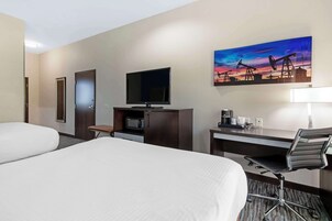 Colchones con pillow-top y caja de seguridad en la habitación 