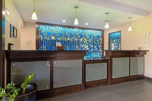 Reception - Best Western Plus Pleasanton Hotel (Pleasanton)