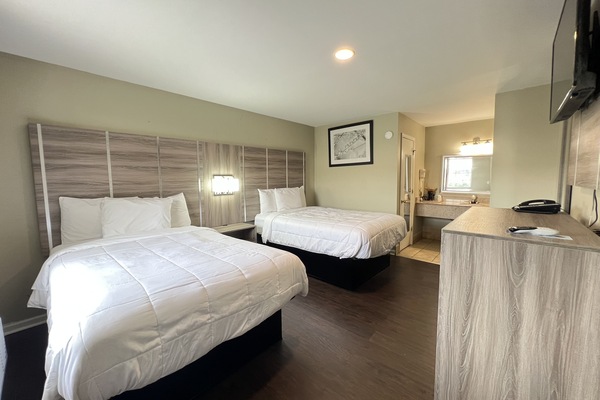 In-room safe, iron/ironing board, free WiFi, bed sheets