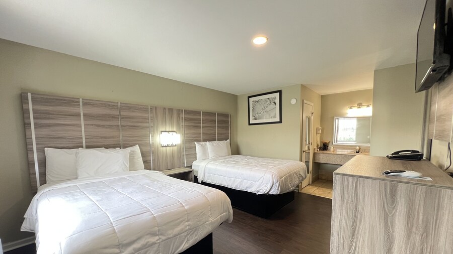 Travelodge by Wyndham Santee