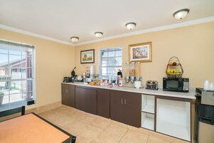 Desayuno continental gratuito y diario