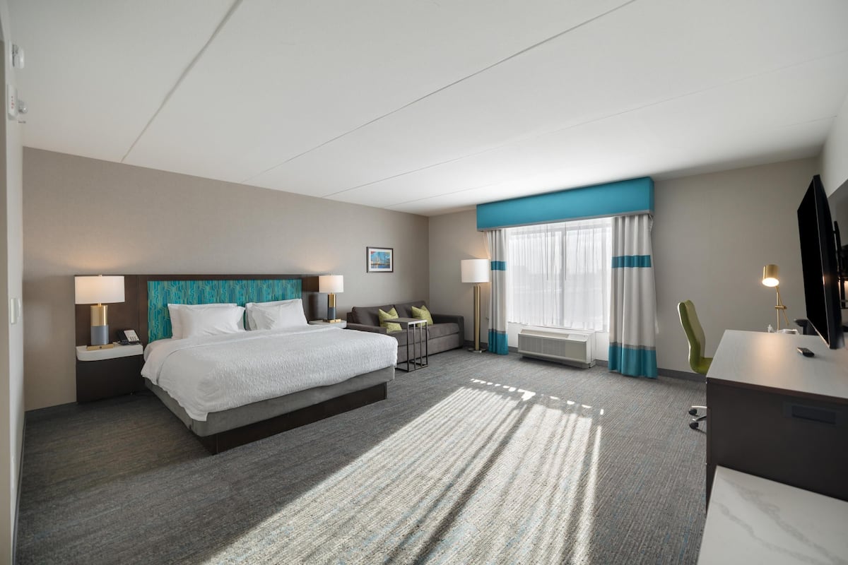 Room, Accessible | Living area | 37-inch flat-screen TV with cable channels, TV, pay movies