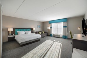 客房, 无障碍 | 起居区 | 37-英寸纯平电视（配备有线频道）、电视、收费电影