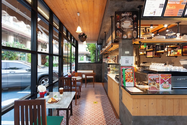 Coffee shop