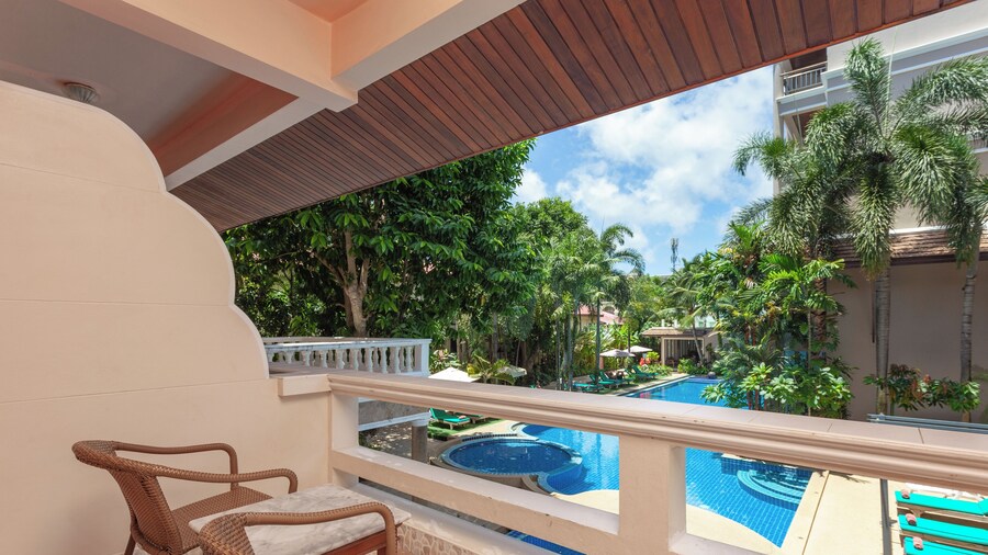 Thanthip Beach Resort