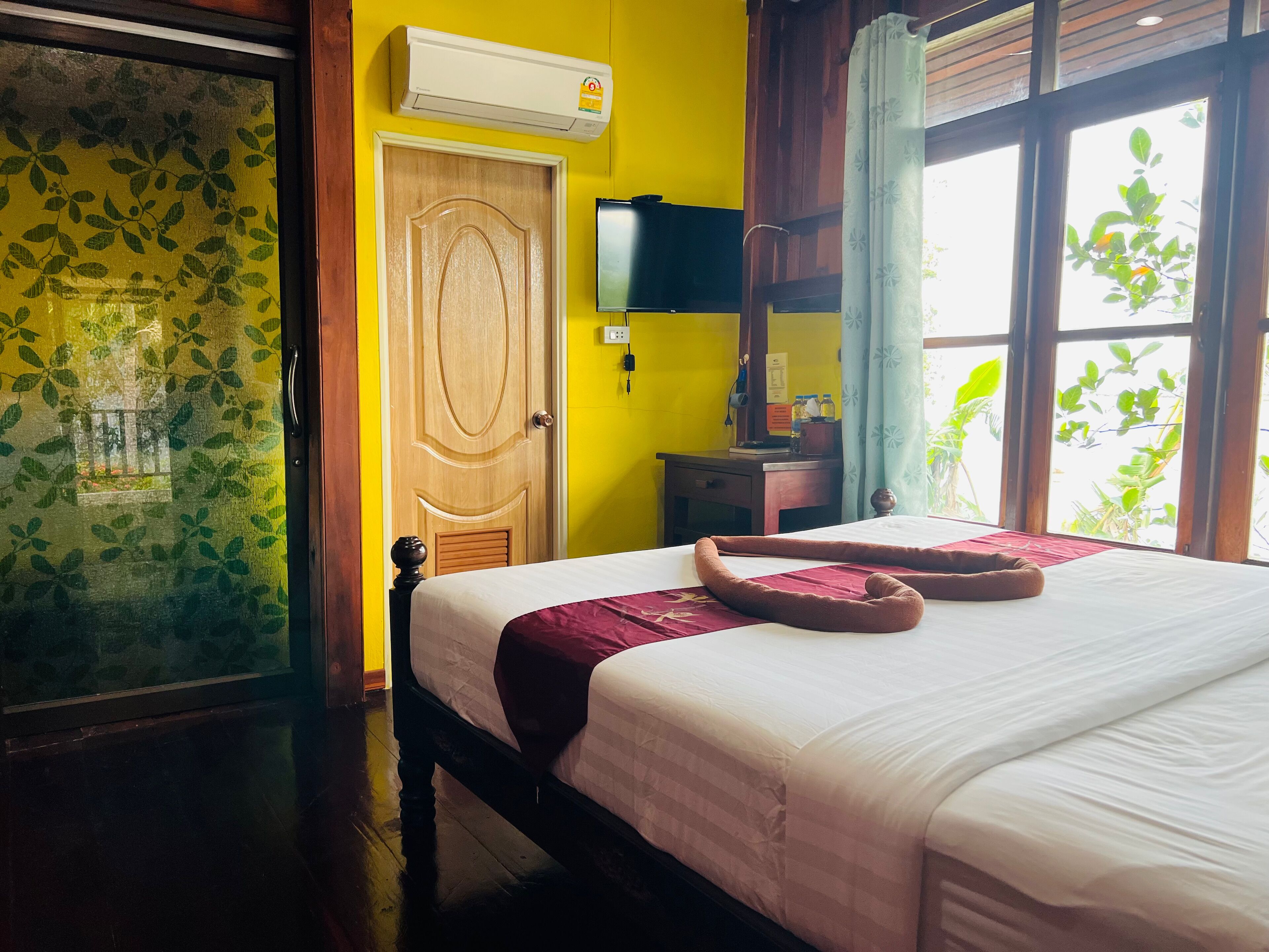 Garden View Bungalow with Kitchen | 房內夾萬、書桌、免費 Wi-Fi