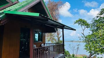 Standaard kamer | Een kluis op de kamer, een bureau, gratis babybedden