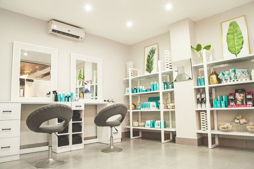 couples treatment room(s), hot tub, body treatments, mud baths