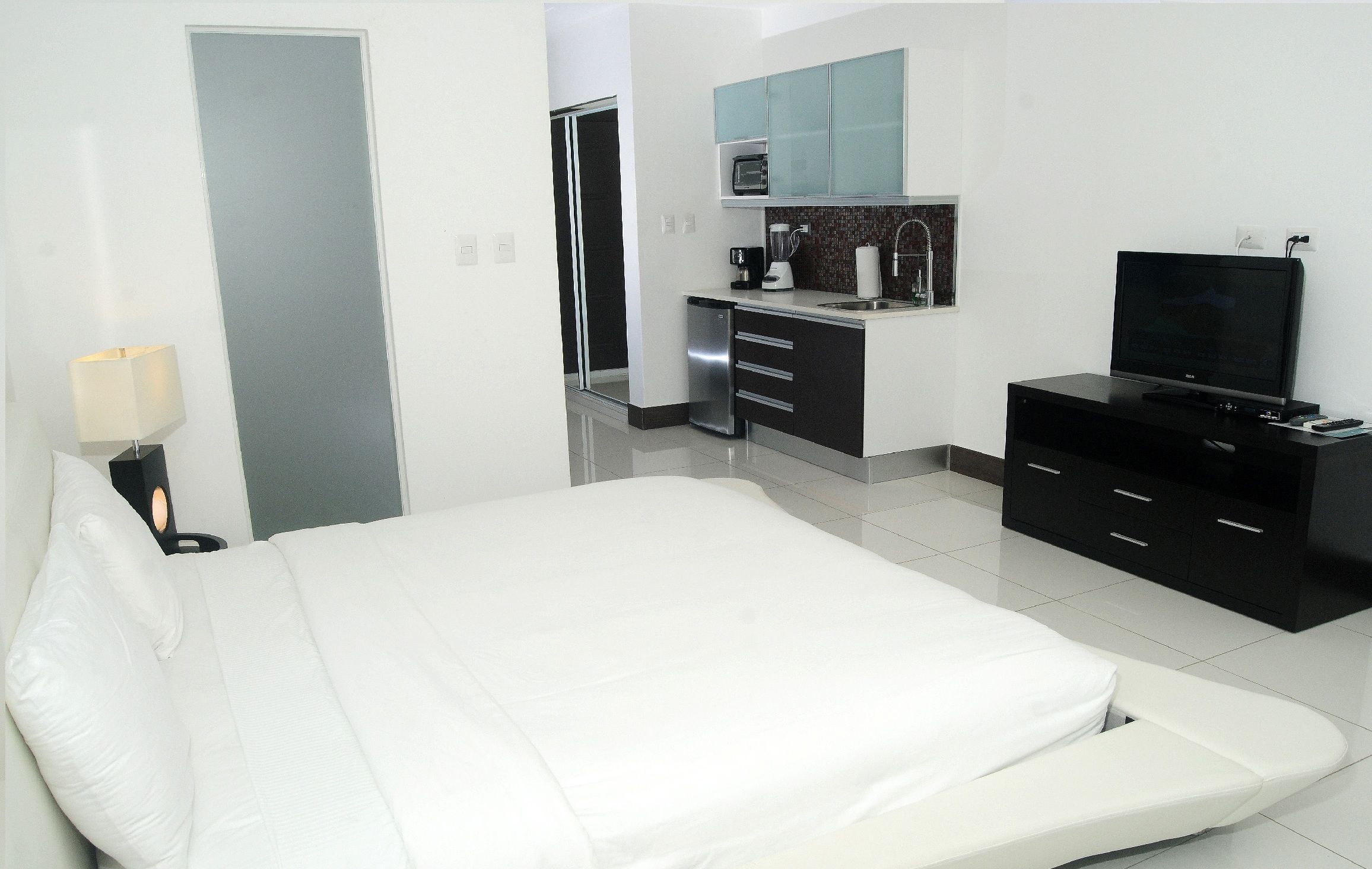 1 bedroom, in-room safe, laptop workspace, blackout curtains