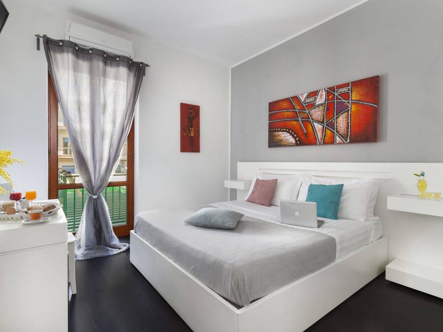 Ropa de cama de alta calidad, edredón y minibar