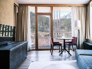 Junior Suite, Balcony, Mountain View
