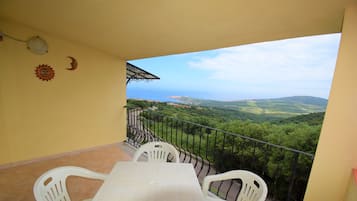 Apartment, 1 Bedroom, Sea View (for 4 people) | Terrace/patio