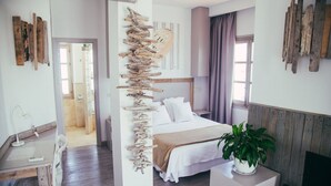 Down duvets, pillow-top beds, in-room safe, desk - Hotel Misiana (Tarifa)