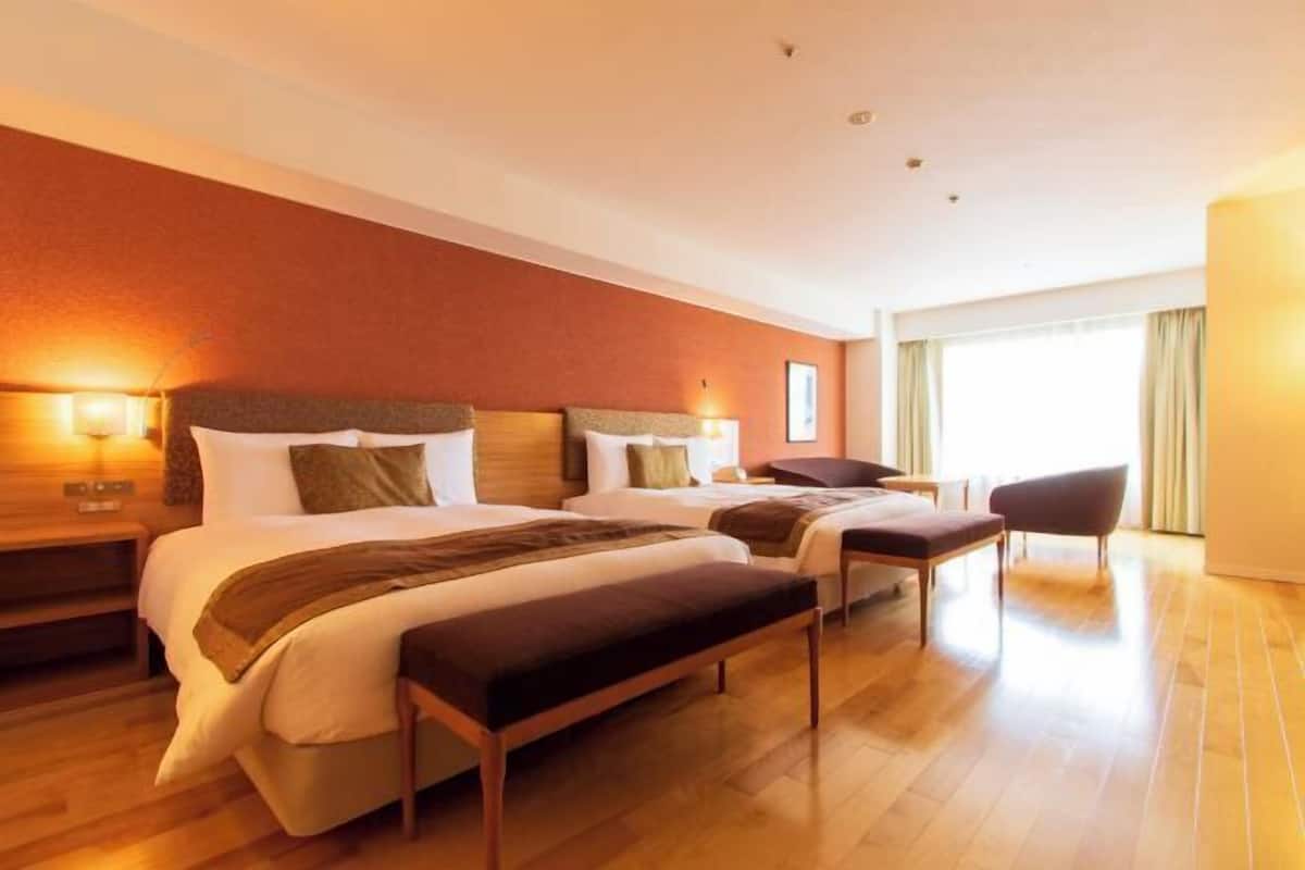 1 bedroom, premium bedding, down duvets, memory-foam beds