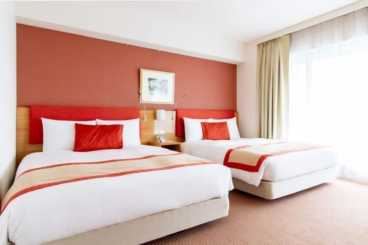 1 bedroom, premium bedding, down duvets, memory-foam beds