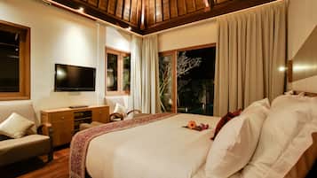 Villa, 1 habitación, alberca privada | Caja de seguridad en la habitación, cunas gratuitas y camas extra