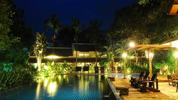 Alberca al aire libre