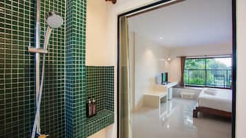 In-room safe, free WiFi