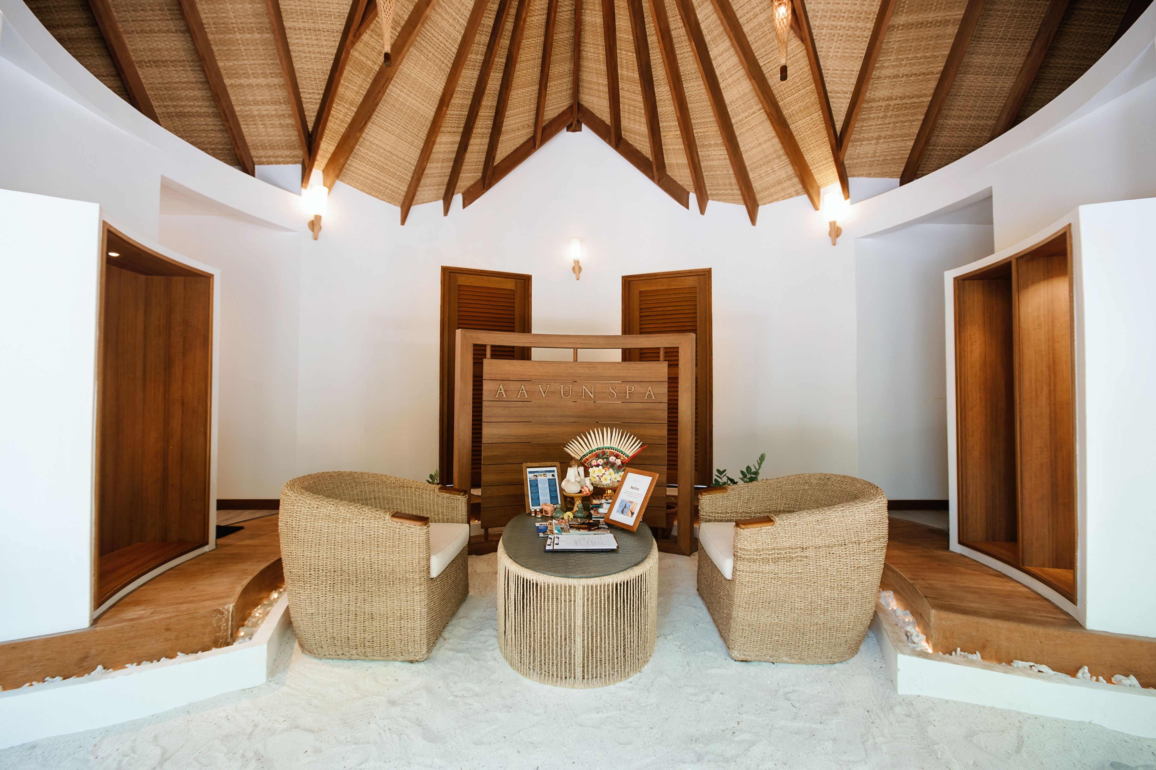 couples treatment room(s), deep-tissue massages, swedish massages