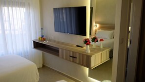 Standard Double or Twin Room | Premium bedding, desk, bed sheets - Jerusalem Metropole Hotel (Jerusalem)