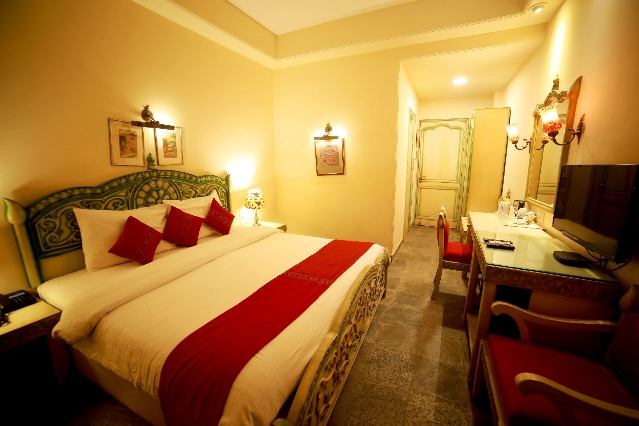 Minibar, in-room safe, individually decorated, desk