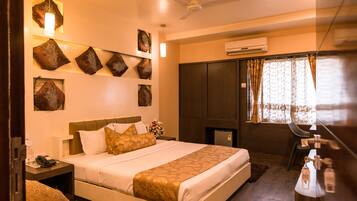 Phòng Premium | Bộ đồ giường cao cấp, nệm cao su hoạt tính (memory foam), minibar