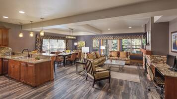 Standard Condo, 2 Bedrooms, Non Smoking, Kitchen | Living room | LCD TV, fireplace, DVD player