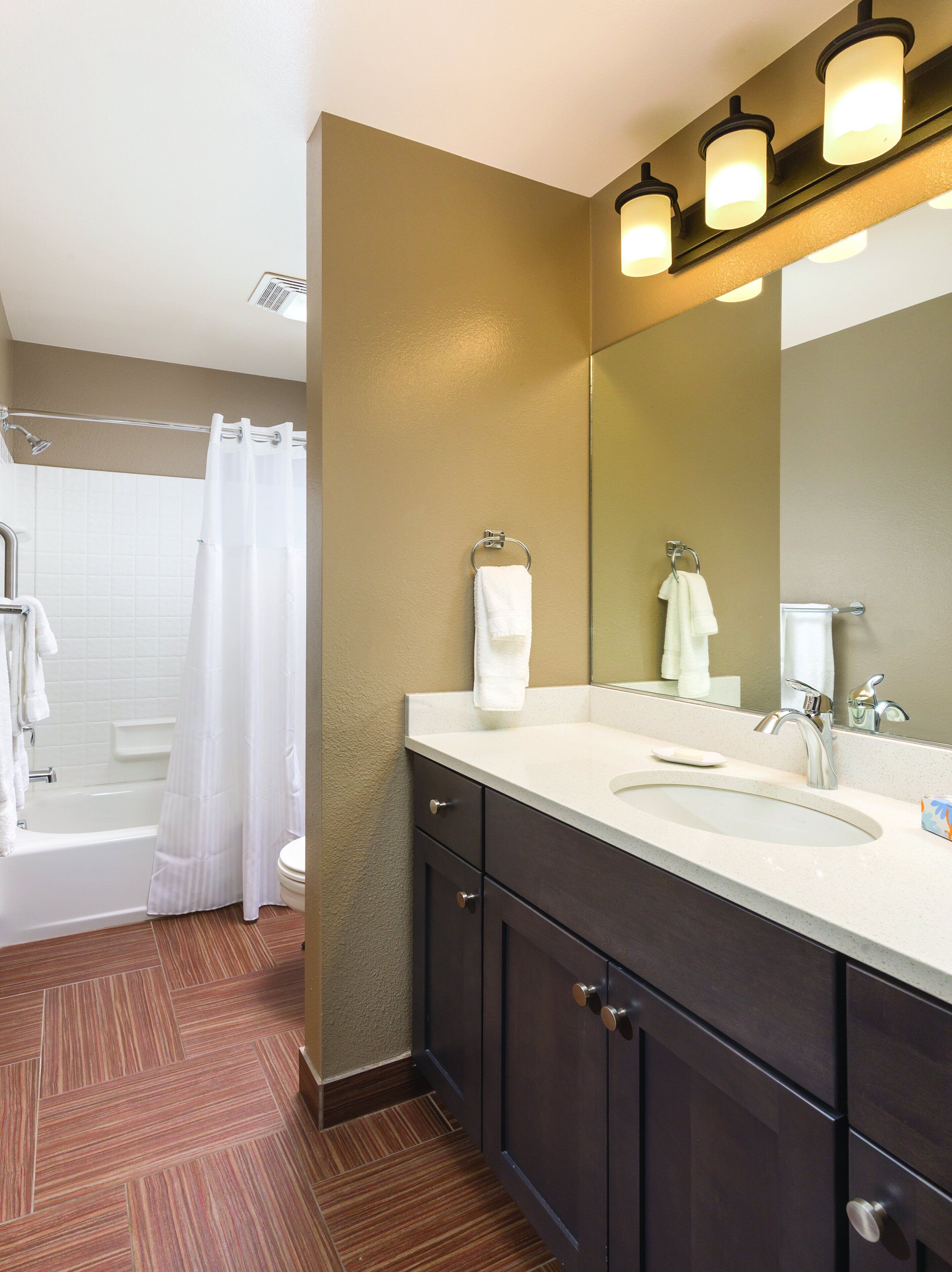 standard condo, 2 bedrooms, non smoking, kitchen | bathroom | combined shower/bathtub, hair dryer, towels