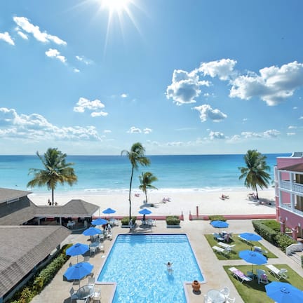 2 outdoor pools, sun loungers