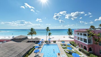 2 outdoor pools, sun loungers