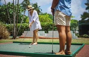 Mini-golf