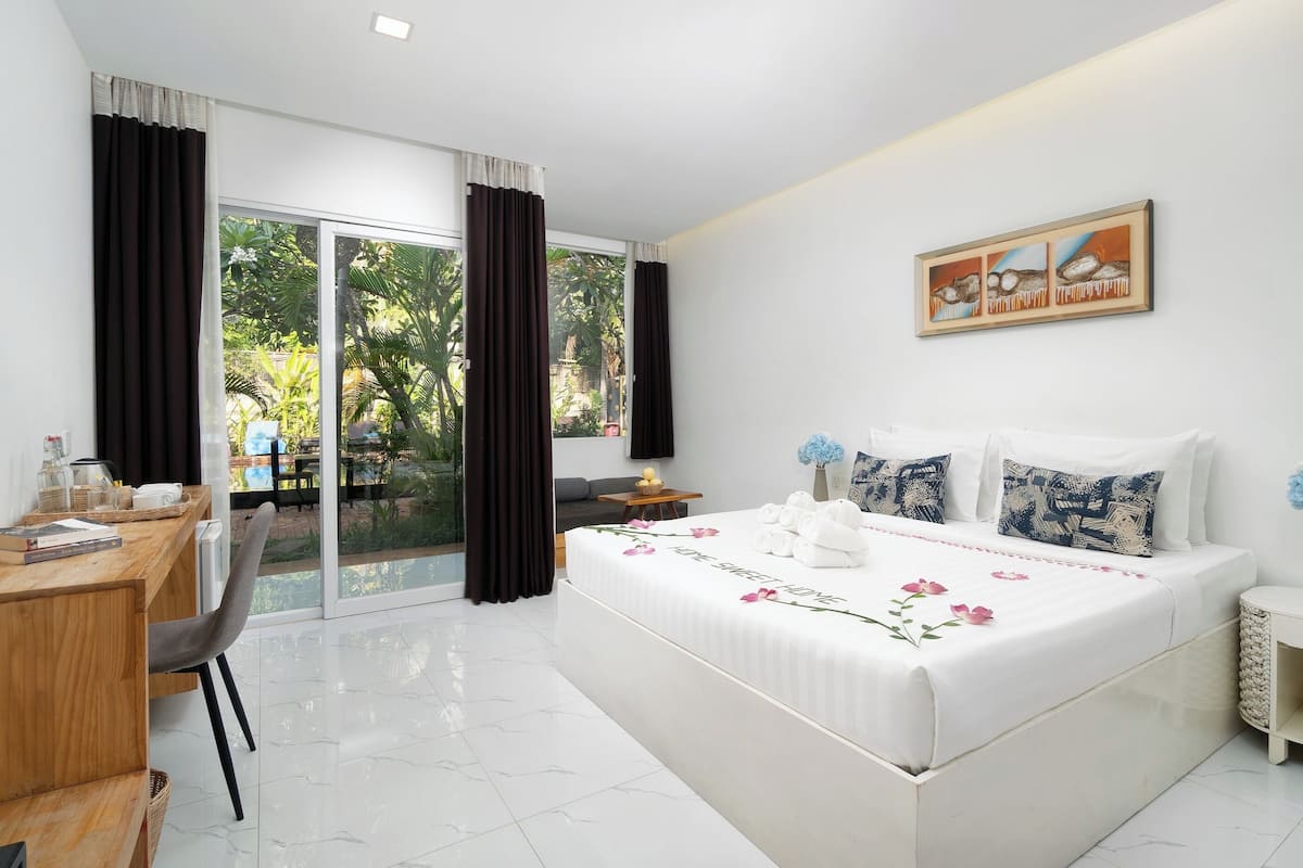 Studio Double With Terrace Pool Access - Free Pick Up | Room amenity