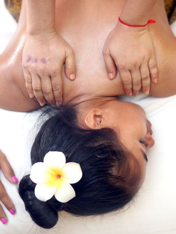Couples treatment room(s), body treatments, aromatherapy