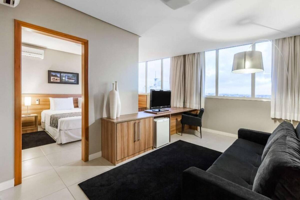 Minibar, coffres-forts dans les chambres, bureau, chambres insonorisées