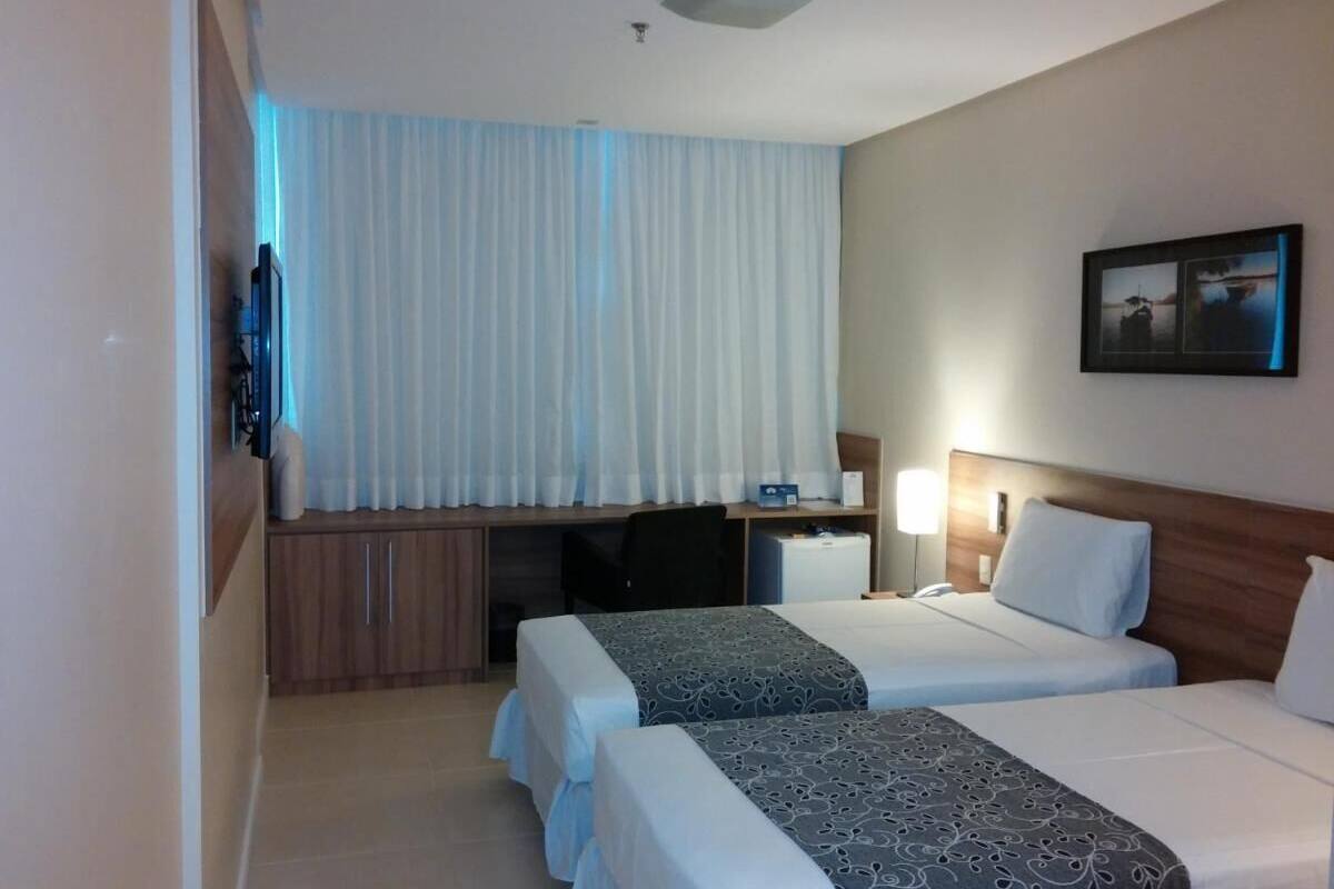 deluxe apartment, 2 single beds | minibar, in-room safe, desk, soundproofing