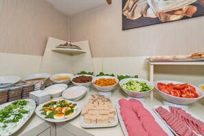 Breakfast buffet - Regno Hotel (Istanbul)