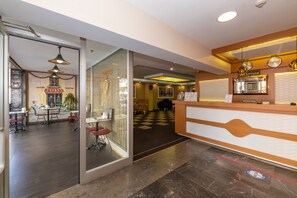 Interior entrance - Regno Hotel (Istanbul)