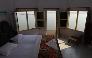 1 dormitori, roba de llit d'alta qualitat i llits addicionals 