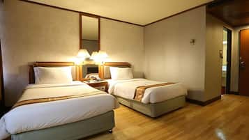 Premier Room Double | 1 bilik tidur, bar mini, meja, ruang kerja komputer riba