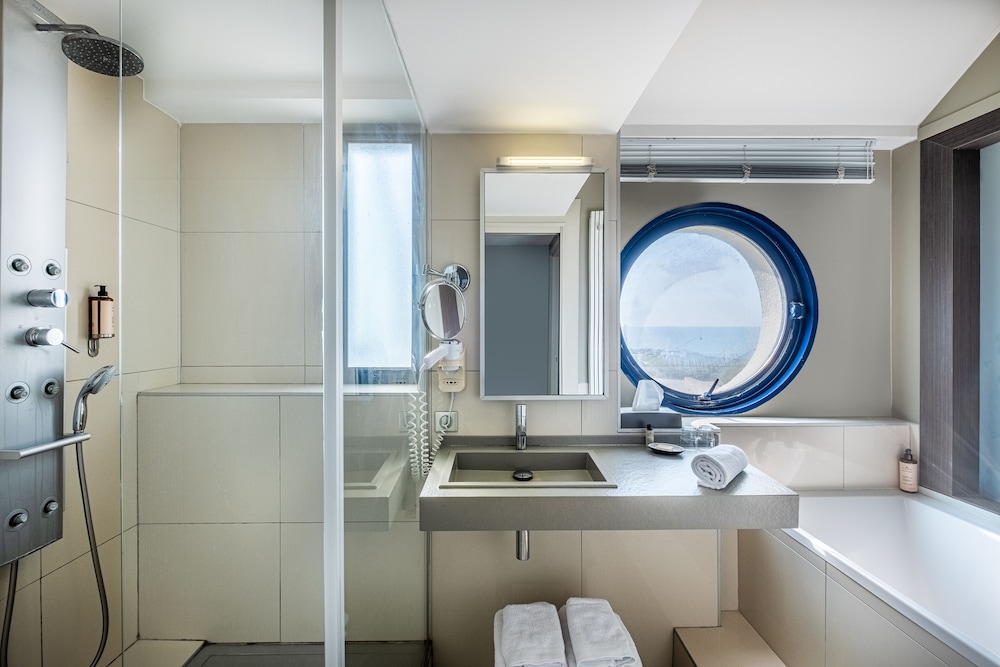 Hostellerie De la Pointe Saint Mathieu by null