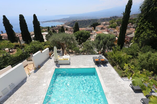 Seasonal outdoor pool