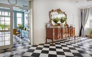 Lobby sitting area - Villa Antonina (Sopot)