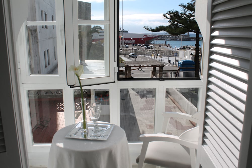 Hostal Alameda by null