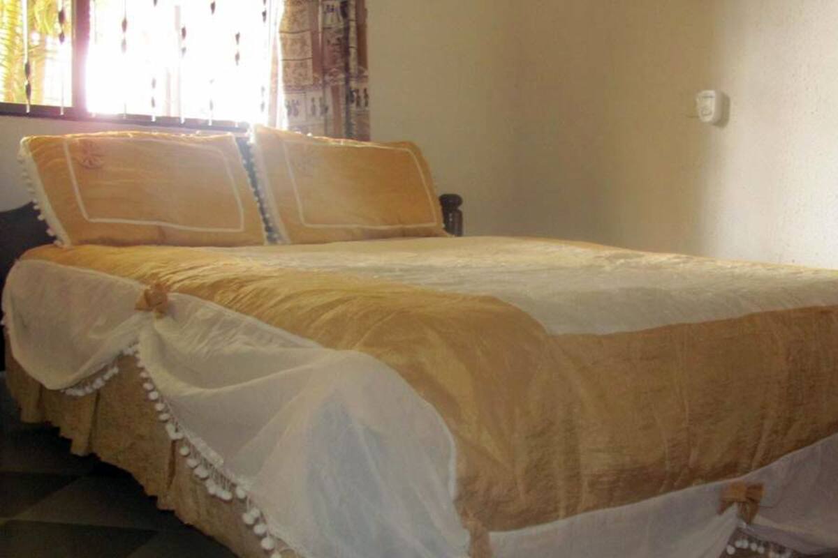 Standard Double Room | Desk, rollaway beds, WiFi (free)