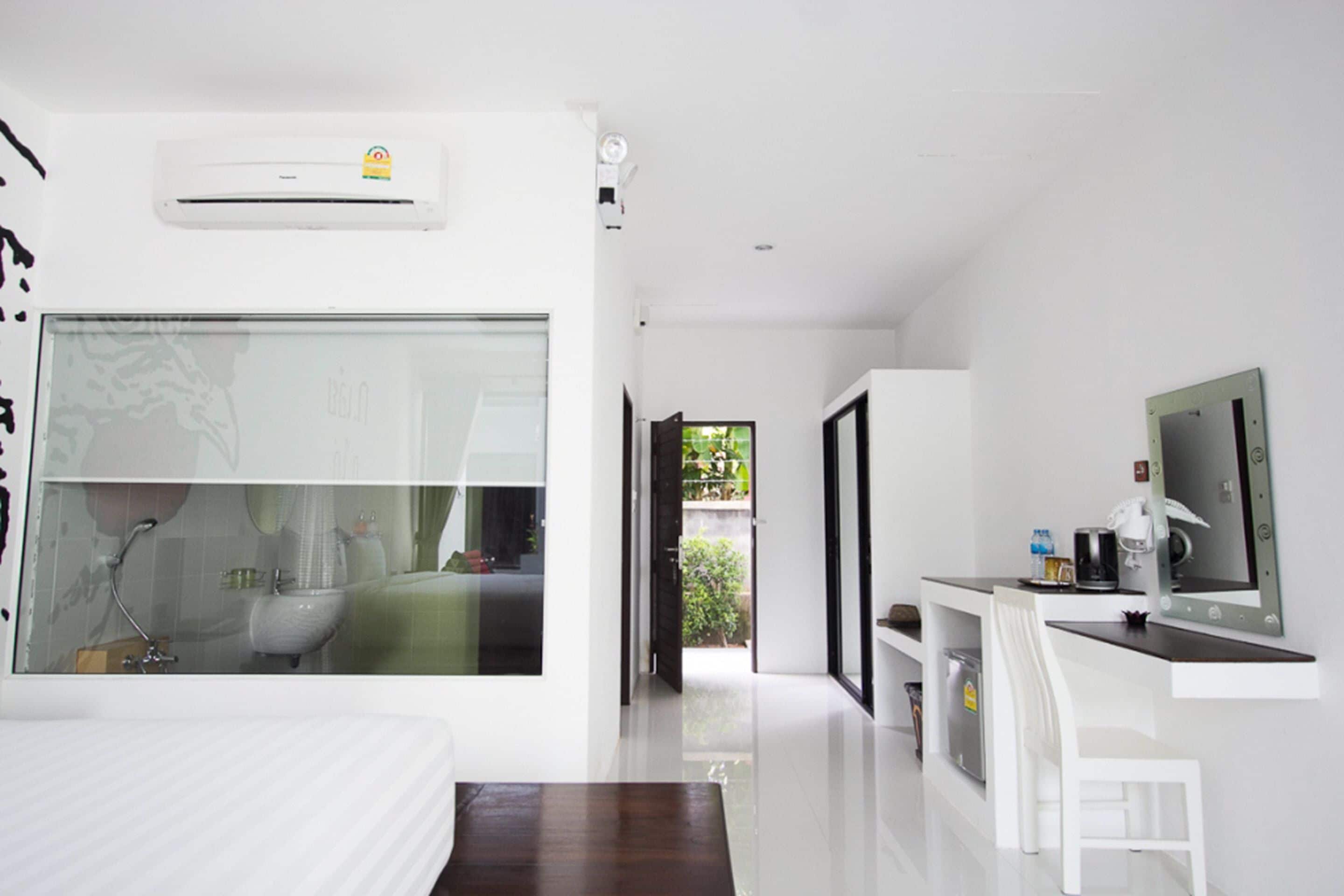 Kamar Deluks, akses ke kolam renang | Brankas dan didekorasi berbeda-beda