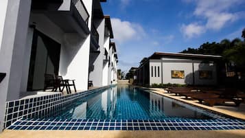 Superior Room, Pool View | In-room safe, individually decorated, individually furnished, desk