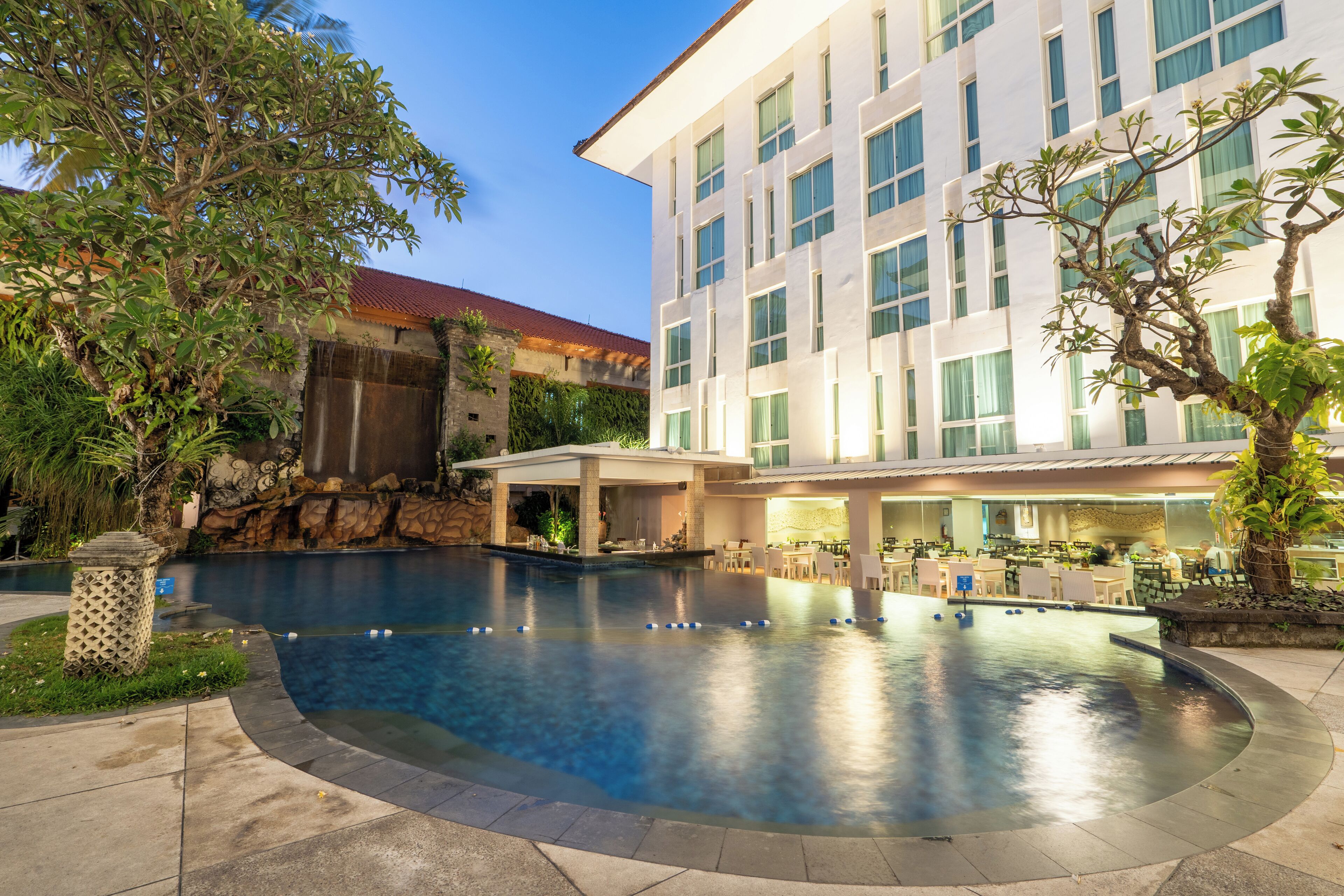 outdoor pool, pool loungers