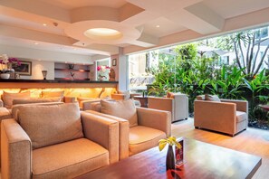 Lobby lounge - Bintang Kuta Hotel (Kuta)