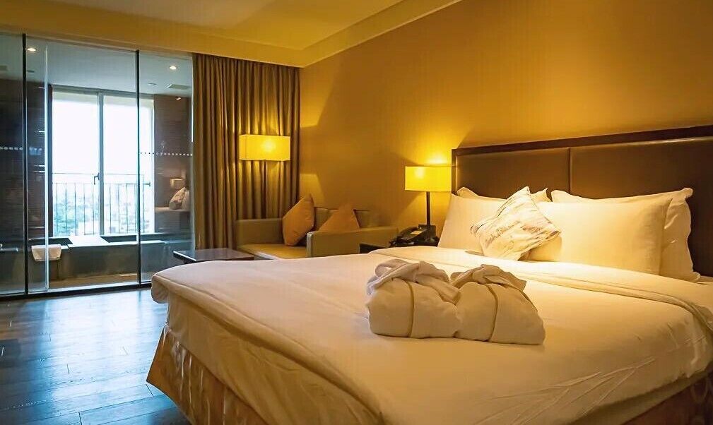 Western Style Double Room | Premium bedding, down comforters, in-room safe, desk