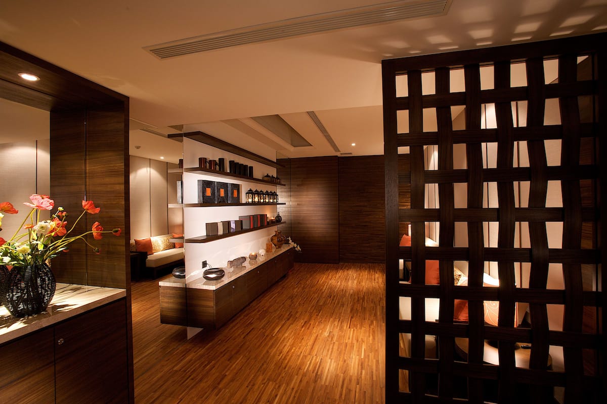 couples treatment room(s), body treatments, aromatherapy, body scrubs